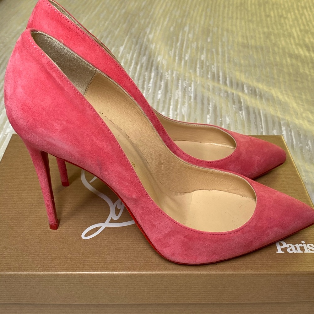 Pigalle Follies in Begonia Velour